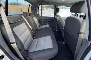 Ford Explorer Sport Trac XLS 4x4 Usado, Año 2005, Sin Reserva, 57300 Millas, Motor V6 de 4.0 Litros, Mayormente sin Modificaciones - Product Image 5