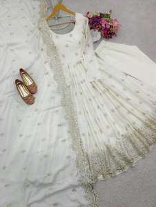 Ropa de fiesta India Ropa tradicional Ropa de mujer India Chinon Seda Bordado de secuencia pesada Parte superior e inferior con Dupatta - Product Image 5