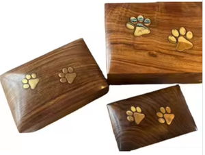 Urne en bois pour adultes de style européen et américain avec construction en métal - Product Image 4