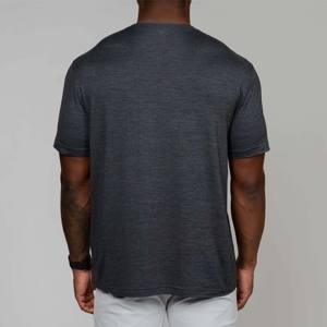 T-shirt de performance à la mode pour hommes-Durable, respirant et idéal pour les amateurs de gymnastique, de course et de sport - Product Image 3