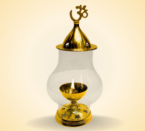 ขายดีที่สุดในการตกแต่งด้วยโลหะ Diya ที่มีคุณภาพสูงทองเหลือง akhand Jyoti Diya ที่มีฝาครอบแก้วห่อลึกในราคาที่เหมาะสม - Product Image 6