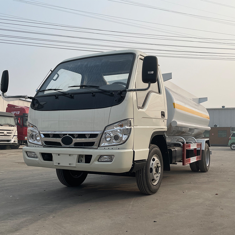 Топливный танкер Futian 4x2, 15000 л, 15 куб. М