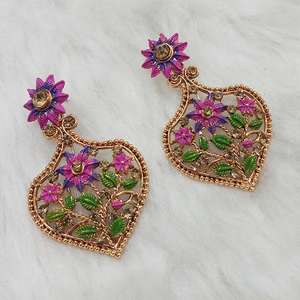 Pendientes de araña Kriaa 1313025B colgantes de piedra austriaca chapados en oro con perlas y diamantes para bodas, fiestas y regalos - Product Image 1