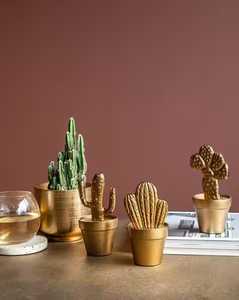 Ensemble de décoration cactus doré en mini pots parfait pour la décoration de table aspect luxueux fait à la main et fini Vase à fleurs sculpté - Product Image 2