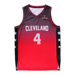 Conjunto de ropa de baloncesto de poliéster personalizado al por mayor, chándal de uniforme con logotipo impreso transpirable de secado rápido, opciones de talla grande - Product Image 3