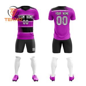 Vêtements d'équipe personnalisables nouveauté uniforme de football pour hommes meilleure qualité conception personnalisée pour l'entraînement OEM ODM service vêtements de sport - Product Image 1