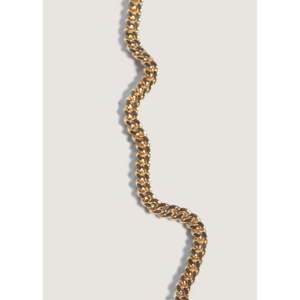 Collier superposé Petite Capri avec chaîne gourmette, style Capri tendance - Product Image 4