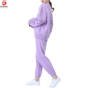 2023, superventas, chándal de gran tamaño con hombros descubiertos para mujer, logotipo personalizado, patrón sólido, precio bajo de fábrica, único para niñas, Invierno - Product Image 3