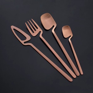 Ensemble de couverts géométriques modernes en acier inoxydable finition noire, idéal pour les cafés, les restaurants, les événements, les fêtes et les repas quotidiens - Product Image 6