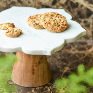 Support à gâteau en marbre haut de gamme avec base en métal durable pour la présentation, l'affichage dans le salon, décoration de service à domicile de qualité supérieure - Product Image 3