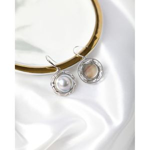 Boucles d'oreilles à crochet en perle Mabe naturelle - Product Image 3
