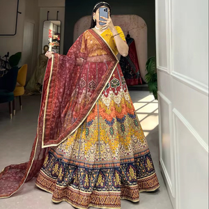 Lehenga Choli en soie de créateur avec bordure en dentelle à paillettes imprimées pour les fêtes de mariage et les vêtements indiens et pakistanais - Product Image 1