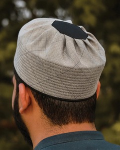 Breathable Lightweight Muslim Men Prayer Cap Light Grey Solid with Black Round Top Jummah Worship Use Waterproof Daily Sports - Product Image 3