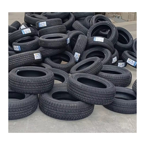 Material de neumáticos usados de alta resistencia recogido para operaciones de reciclaje y redes internacionales de comercio de chatarra - Product Image 1