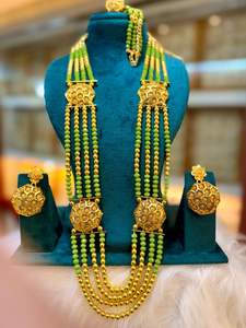 Collier en plaqué or vintage de Dubaï pour femmes, perle classique en zircon et diamant sur chaîne en alliage, cadeau d'anniversaire de mariage. - Product Image 5