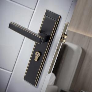 Poignée de porte noire et marron de style minimaliste Design élégant Idéal pour les portes principales Chambres à coucher et les intérieurs commerciaux de l'Inde - Product Image 4