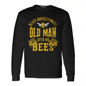 Camiseta de manga larga vintage con estampado de apicultor, con la frase 'No subestimes el poder de la experiencia', para uso promocional - Product Image 2