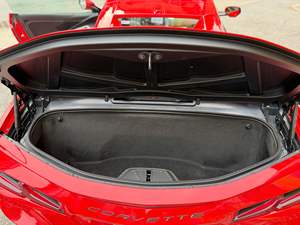 Corvette Stingray Cabriolet 2023, moteur V8 de 6,2 litres, échappement performance, rouge torche, non modifiée - Product Image 6