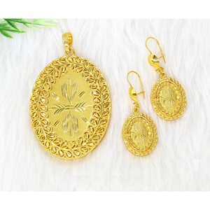 Ensemble de pendentifs à breloques ensemble de bijoux plaqué or indien dubai arabe ensemble de pendentifs boucles d'oreilles collier chaîne pour femmes - Product Image 6