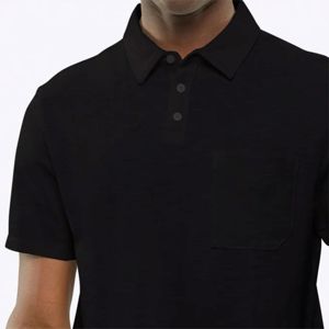 Polos de dobladillo curvo de alto rendimiento para atletas Material que absorbe la humedad Protección UV Disponible en una gama de colores atléticos - Product Image 5