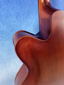 ViolinArchtop Chitarra <span class=keywords><strong>Jazz</strong></span> Acustica Elettrica con Top in Abete e Corpo in Mogano, 17 Pollici, Yunzhi Luthier, Personalizzata e Fatta a Mano - Disponibile in Magazzino - Product Image 3