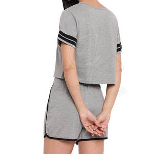 Créez Votre Propre Ensemble de Survêtement d'Été pour Femme : T-shirt à Manches Courtes et Short 100% Coton avec Détails Perforés et Marque Privée - Product Image 3