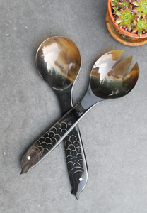 Bol à salade artisanal naturel fait à la main ensemble de serveur en corne de buffle solide comprend une fourchette cuillère pour les fruits pour profiter de votre favori - Product Image 3