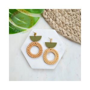 Boucles d'oreilles en rotin tissé, nouveau design 2024 - Bijoux écologiques faits à la main pour femmes - Product Image 6