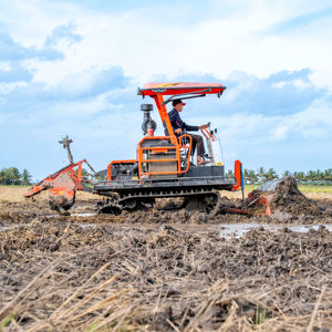 Nuevo Producto: Tractor Oruga HOGICO 80VN/turbo 80HP de Alta Calidad con Motor Yunnei, Eficiente en Combustible para Proyectos Agrícolas - Product Image 5