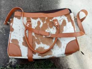 กระเป๋าหนังแฟชั่นใหม่ ทำมือ สไตล์ตะวันตก สะพายไหล่ แต่งพู่ห้อย สีและโลโก้สั่งทำได้ R M INTERNATION ใช้ได้ทั้งไปโรงเรียน ท่องเที่ยว และธุรกิจ - Product Image 3