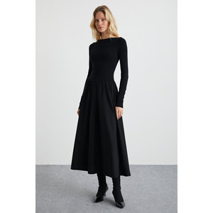 Vestido Maxi Negro Elegante para Mujer, Marca Pani, con Falda de Popelina Tejida y Top Elástico de Viscosa y Elastano - Product Image 5