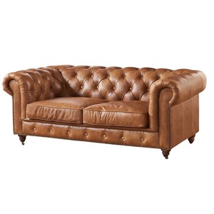Sofá de cuero Chesterfield de lujo de diseñador italiano, tapicería moderna de cuero genuino de alta calidad - Product Image 1