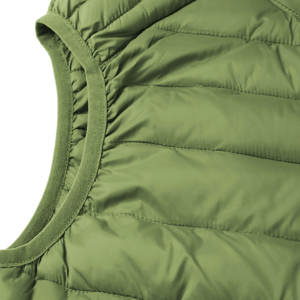 Gilet bouffant sans manches élégant pour hommes, veste d'hiver respirante, gilet pour les activités de plein air, vêtements d'extérieur chauds et durables - Product Image 4