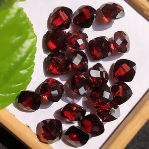 Cabochon carré en grenat rouge naturel, pierre en vrac, 6x6mm 8x8mm, pierre de naissance de janvier, 1,17 carat, pierre précieuse pour la fabrication de bijoux, taille coussin - Product Image 3