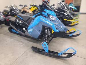 Elegantes Motos de Nieve Polaars 850 Indy XC 137 Originales 2024 2025 con Garantía, Listas para Enviar - Product Image 3