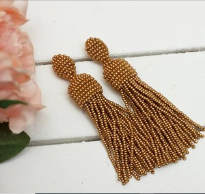 Pendientes de Moda de Alta Calidad con Cuentas Doradas, Estilo Borla, Pendientes para Mujer, Pendientes de Botón, Joyería con Cuentas de Calidad - Product Image 1