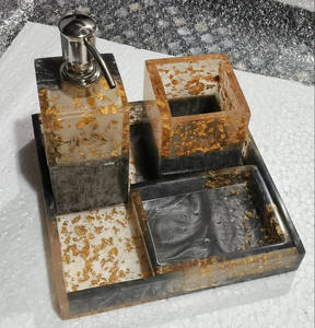 Juego de Baño de Resina Hecho a Mano de Lujo, Dispensador de Jabón con Efecto Mármol, Portacepillos de Dientes y Vaso, Ecológico - Product Image 5