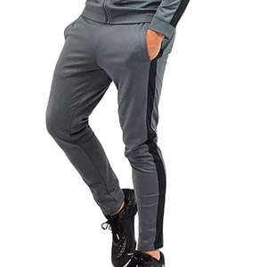 Survêtements réversibles à manches courtes pour hommes au meilleur prix conception solide étiquette personnalisée logo unique respirant grande taille ensembles de survêtements - Product Image 6