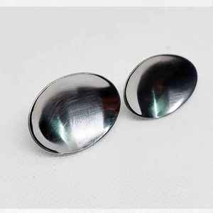 Bouclier oculaire en acier inoxydable pour la chirurgie au laser Protection des yeux du patient Bouclier oculaire au laser manuel avec poignée fabriqué au Pakistan - Product Image 5