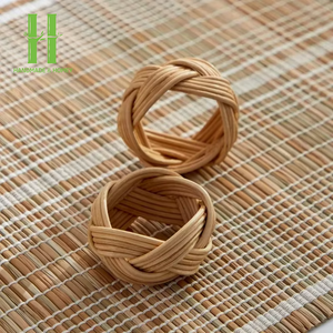 Nouveau design Anneaux de serviette personnalisables et écologiques de style bohème tissé en bambou pour mariage, Noël, maison et hôtel - Product Image 2