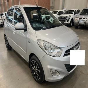 Hyundai i10 1.25 2011 USADO con volante a la izquierda/derecha - Product Image 1