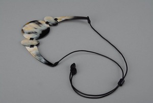 Collar de cuerno natural hecho a mano, tallas tribales intrincadas, accesorio de moda de lujo para bodas, fiestas, precio bajo HF - Product Image 5