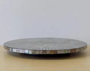 Plateau rond en bois rotatif artisanal de luxe avec incrustation de nacre pour la salle à manger, la décoration intérieure et usages multiples en provenance du Vietnam - Product Image 3