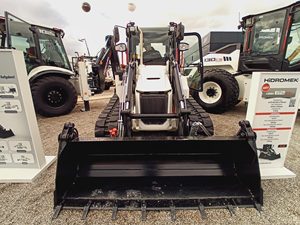รถตักล้อยางไฮโดรมีค HMK 62T ปี 2026 เครื่องยนต์ดีเซลคูโบต้า รถตักตีนตะขาบสำหรับงานหนัก เครื่องจักรก่อสร้าง ระบบไฮดรอลิก HYDAC คุณภาพสูง - Product Image 1