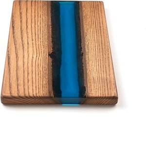 Tabla de cortar queso y bandeja de servicio con mango lateral, madera personalizada hecha a mano con epoxi - Product Image 6