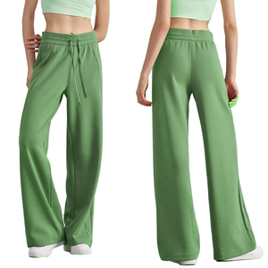 กางเกงออกกำลังกายทรงตรงหลวมใส่สบาย ผ้าเนื้อนุ่ม ขากว้าง มีกระเป๋าข้าง ป้องกันแบคทีเรีย สำหรับใส่ลำลองช่วงฤดูร้อน ขายส่ง OEM - Product Image 4