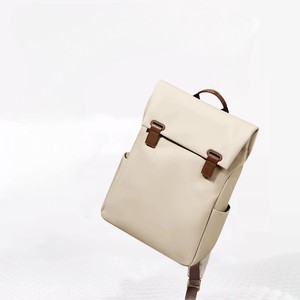 Mochila Impermeable de Poliéster con Cierre, Simple, Elegante y Moderna, con Múltiples Compartimentos, Unisex, Hecha en Vietnam. - Product Image 2