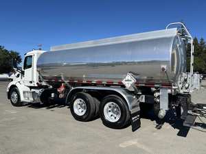 Camion-citerne à essence/carburant Source With Us 2021 579 5500 gallons avec garantie, exportation porte-à-porte - Product Image 3