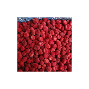 Fraises fraîches et sucrées cultivées à la ferme, baies rouges juteuses de qualité supérieure, acheteurs en gros, exportateurs, fournisseurs de produits naturels - Product Image 1