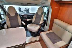 Autocaravana Familiar de Lujo a Precio Accesible, Modelo Miller Tennesee 2023 Usada, Emisión Euro 5, Capacidad para 4-6 Personas, Acero Negro - Product Image 4